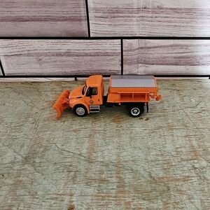 HO Scale Boley Dept 1-87 International Trucks 4114-99 Snow Plow Truck Orange